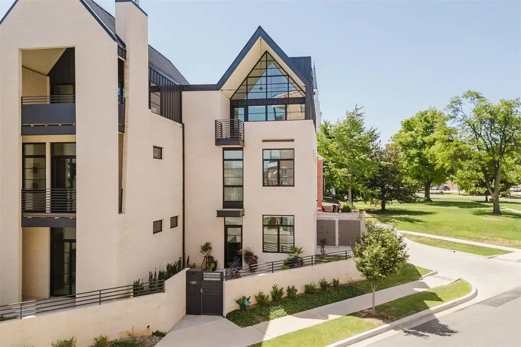 1327 N Dewey Avenue, Oklahoma City, OK 73103 - #1