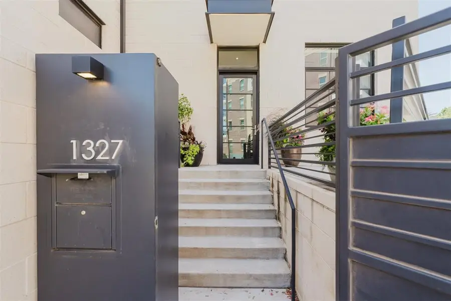 1327 N Dewey Avenue, Oklahoma City, OK 73103 - #3