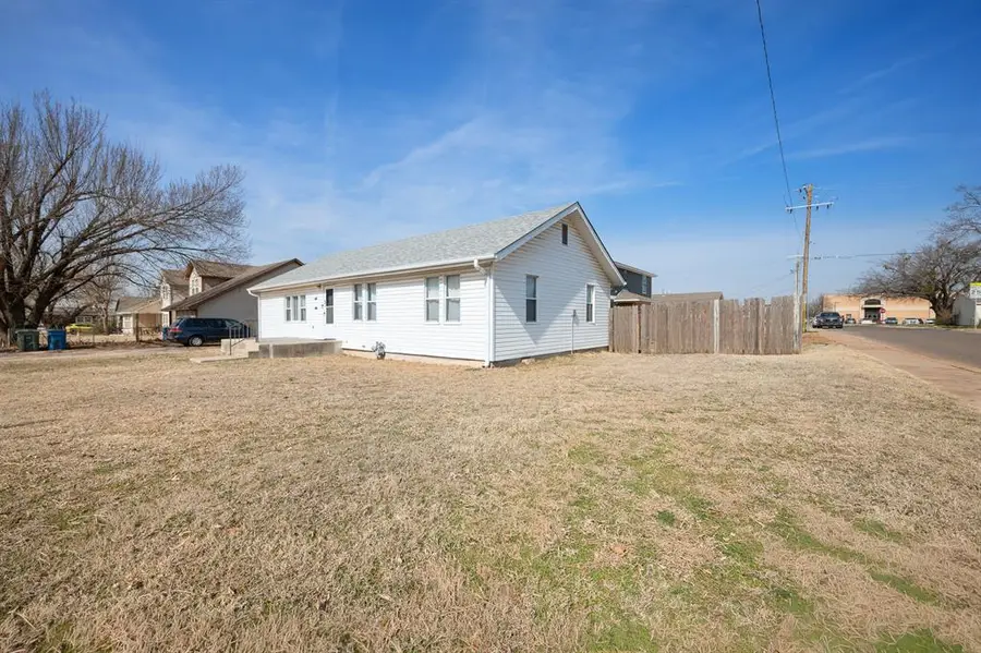 601 W Main Street, Edmond, OK 73003 - #3