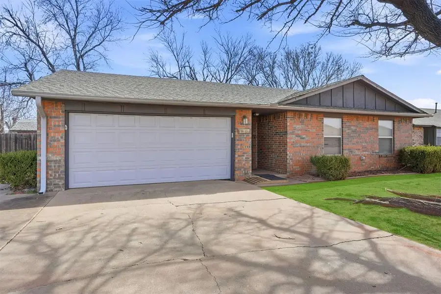 110 Peggy Drive, Elk City, OK 73644 - #3