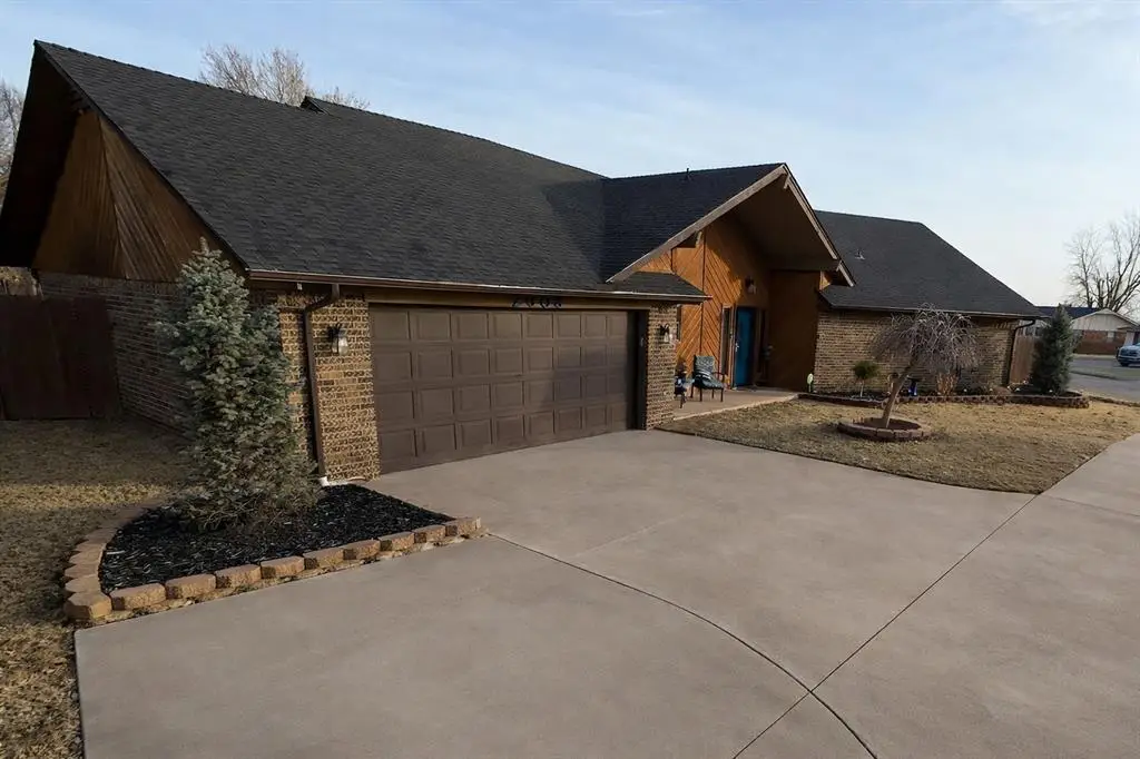2603 Springhill Road, Clinton, OK 73601 - #1