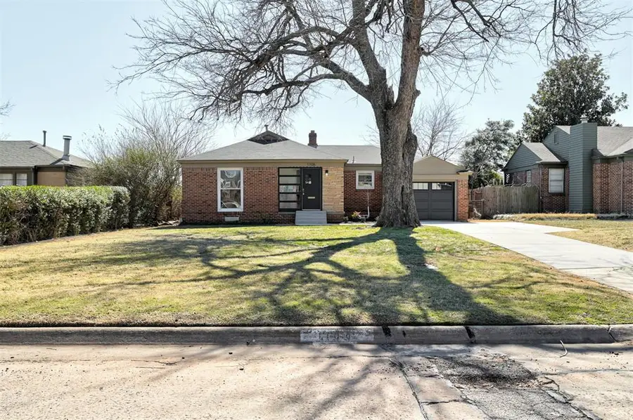 1106 Fenwick Place, Nichols Hills, OK 73116 - #2