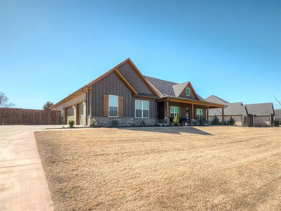 10101 Oakwood Drive, Edmond, OK 73025 - #3