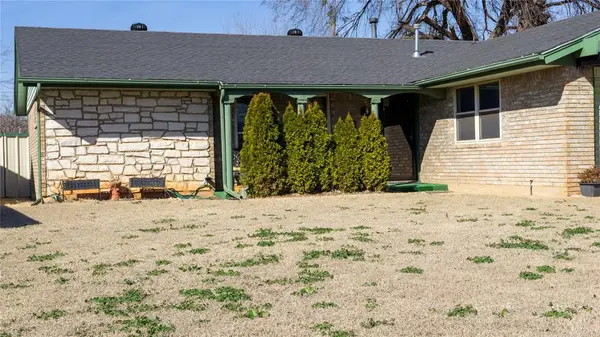 4205 S Epperly Drive, Del City, OK 73115