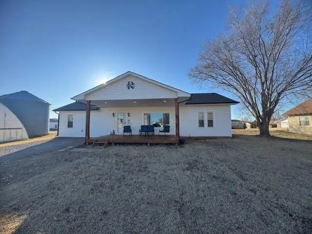 105 N Oklahoma Street, Corn, OK 73024 - #1