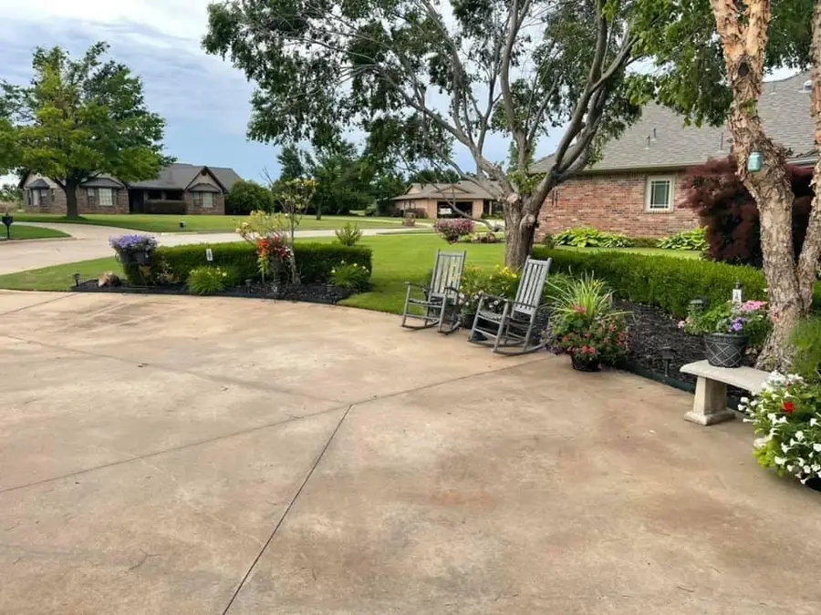 2210 Lakewood Drive, Chickasha, OK 73018 - #3