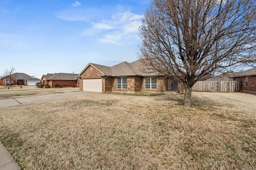 429 Bright Angel Trail, Edmond, OK 73003 - #2