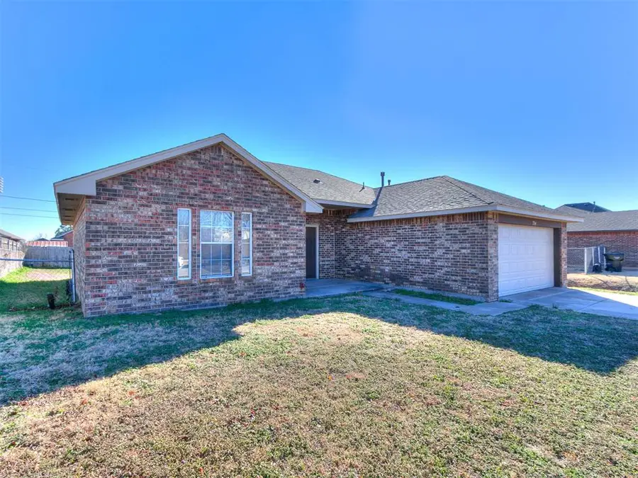 704 NW 21st Street, Moore, OK 73160 - #2