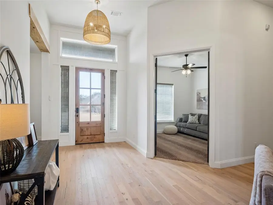 915 Villaverde Drive, Norman, OK 73071 - #3