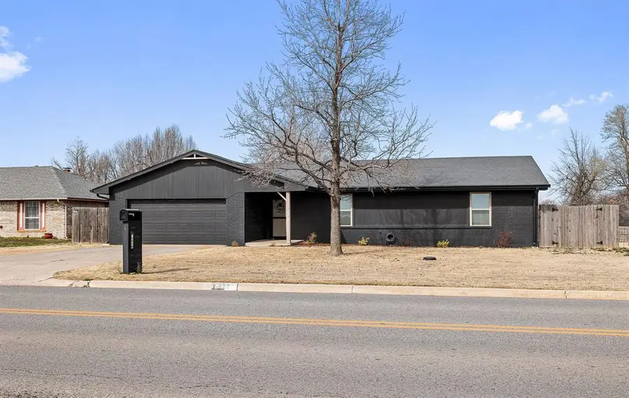 1718 W Elm Street, El Reno, OK 73036 - #2
