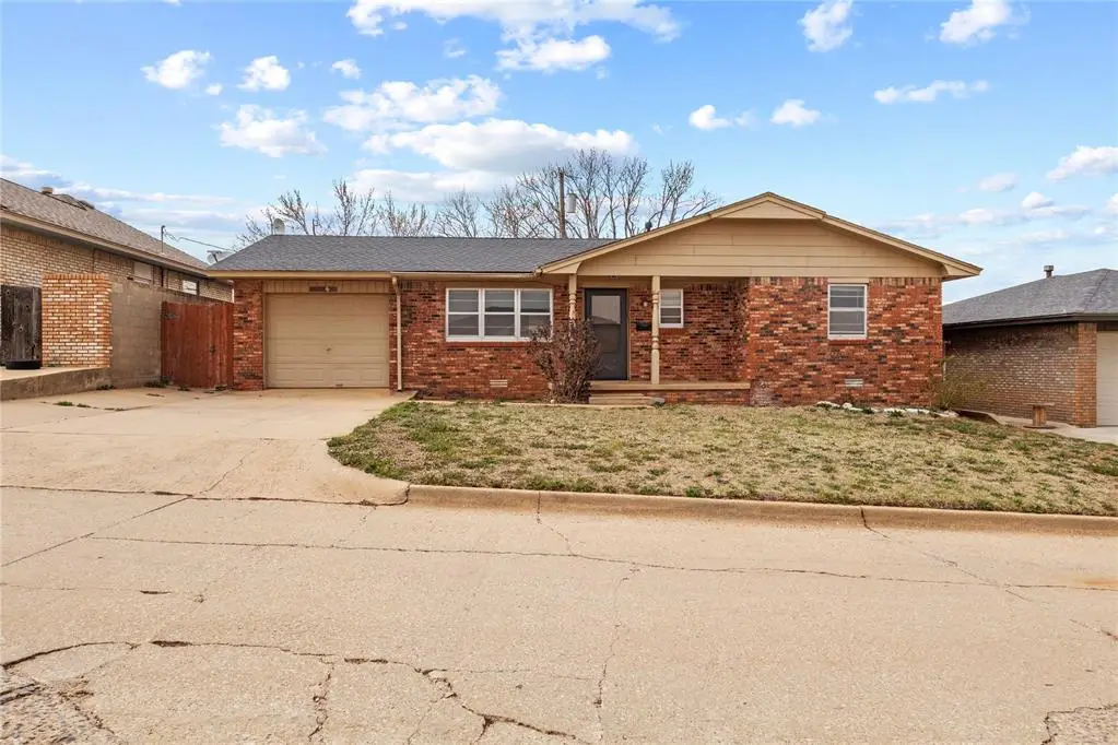 933 W Daniel Street, Weatherford, OK 73096 - #1