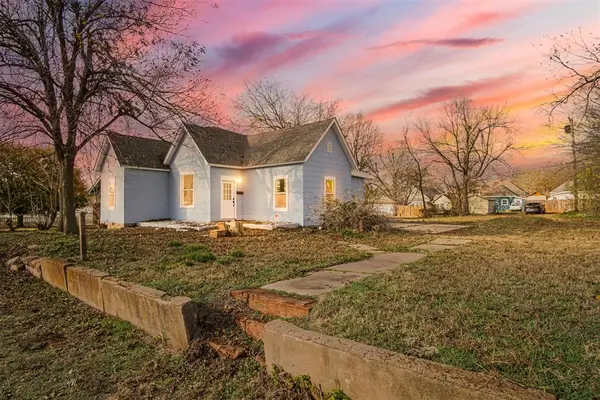 708 E Vilas Avenue, Guthrie, OK 73044