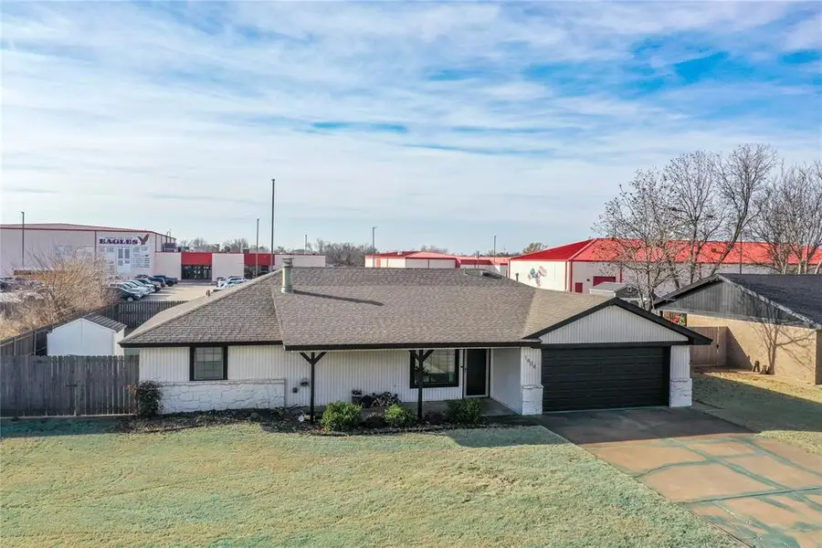 1404 Plains Avenue, Weatherford, OK 73096 - #2