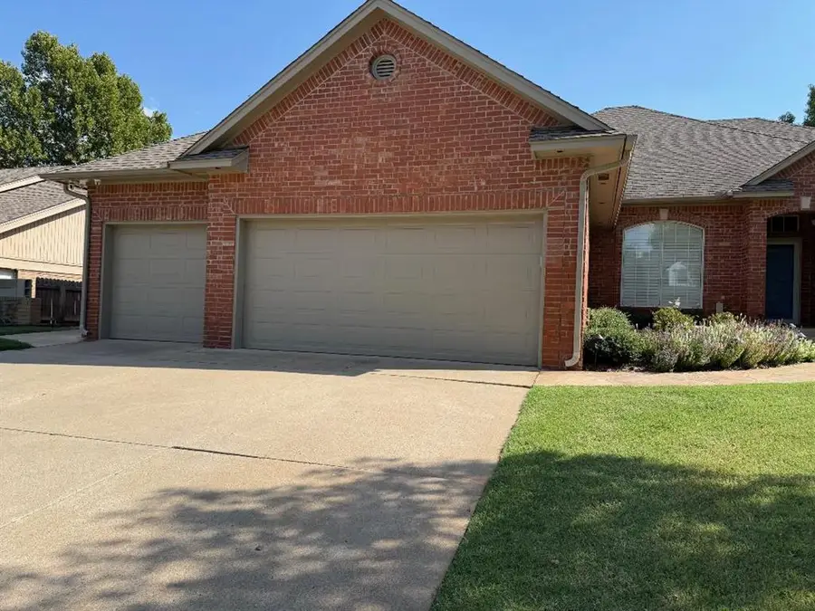 6108 Plum Thicket Road, Oklahoma City, OK 73162 - #2