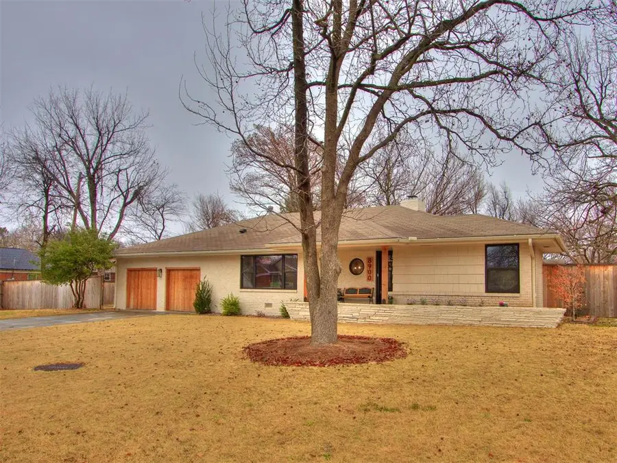 8900 Nichols Road, The Village, OK 73120 - #3