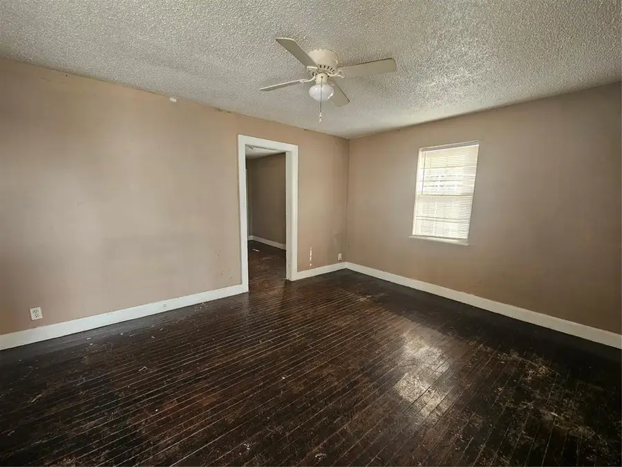 1323 NE 7th Street, Oklahoma City, OK 73117 - #2