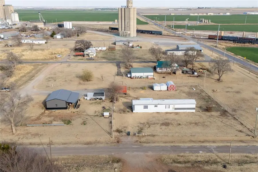 413 S 5th Street, Thomas, OK 73669 - #3