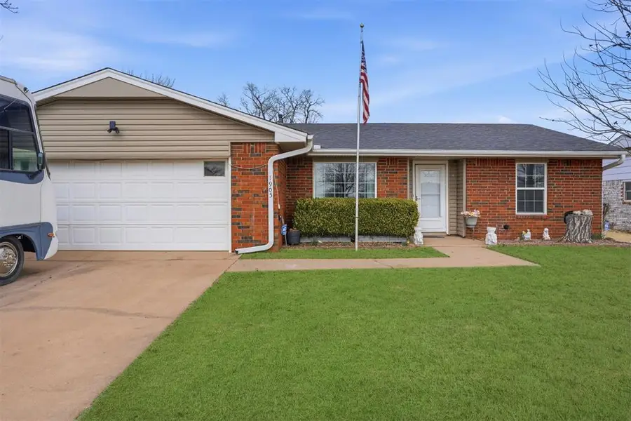 1905 Taft Street, Altus, OK 73521 - #2