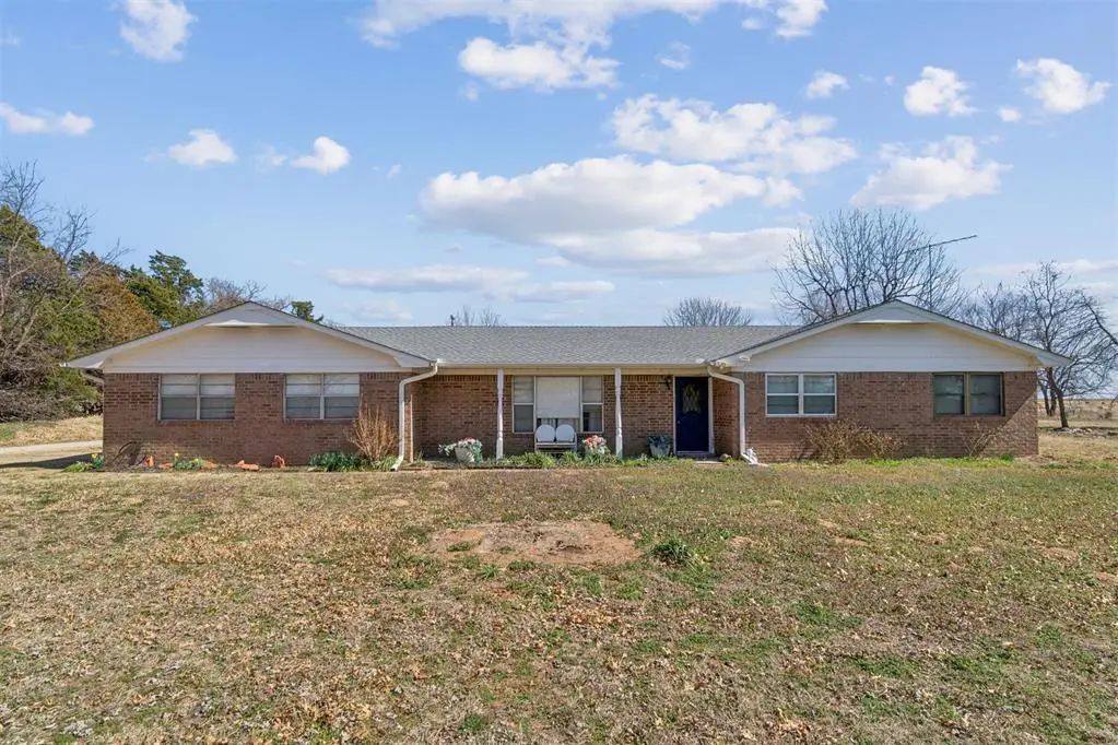 33057 Square Top Road, Anadarko, OK 73005 - #1