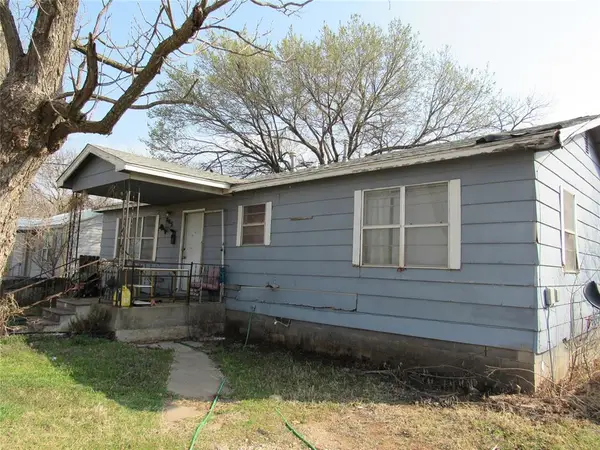 805 SW 4th, Lindsay, OK 73052
