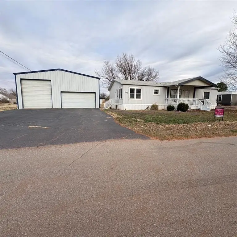 302 S 2nd Street, Canute, OK 73626 - #2