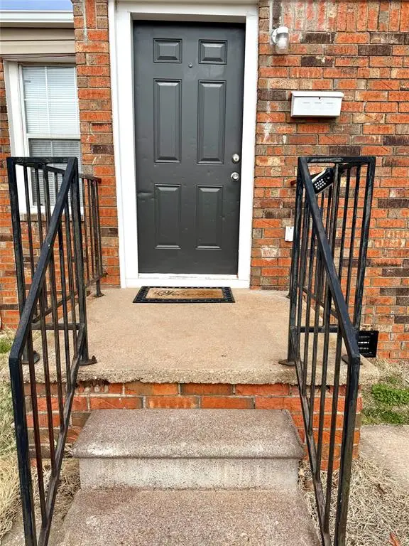 915 E Hill Street, Oklahoma City, OK 73105 - #3