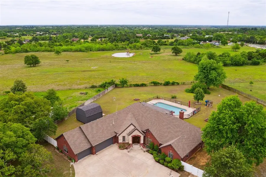 19416 Cardinal Creek Drive, Harrah, OK 73045 - #2