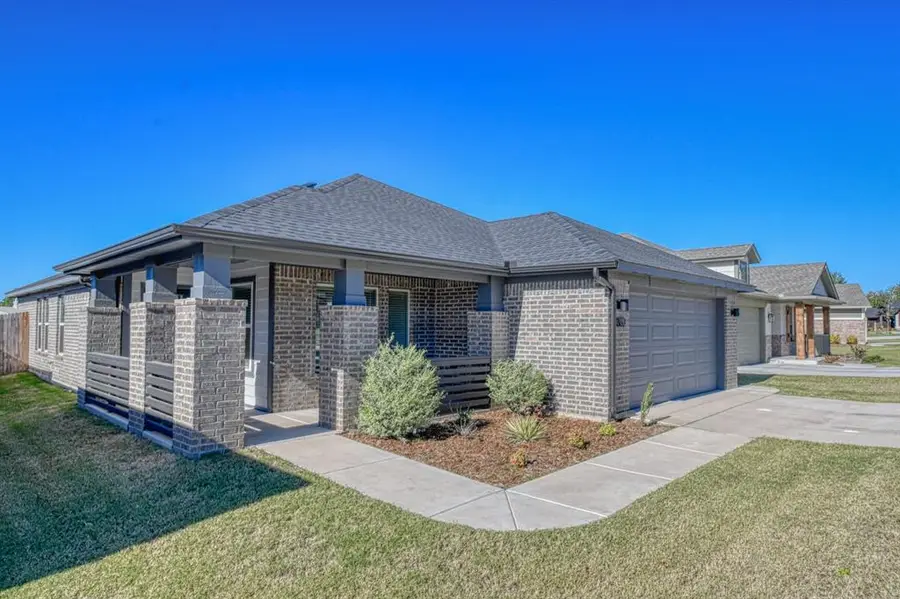 363 Park Lane, Harrah, OK 73045 - #2