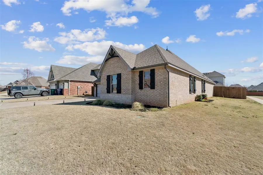 18812 Trailview Way, Edmond, OK 73012 - #3