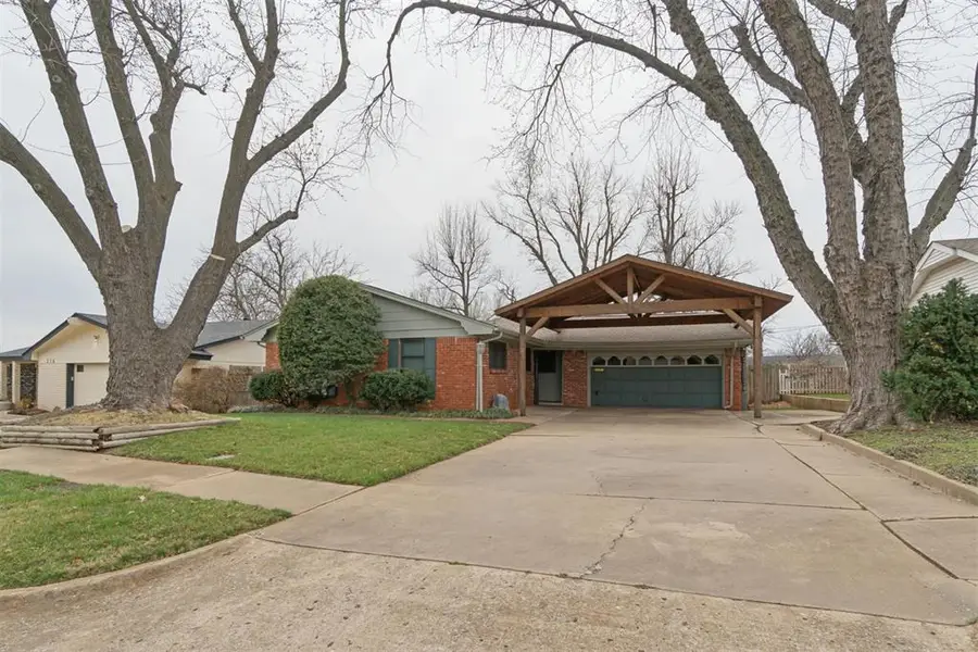 712 E 27th Place, Edmond, OK 73013 - #2