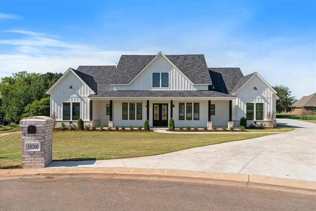 10260 Oakwood Drive, Edmond, OK 73025 - #1