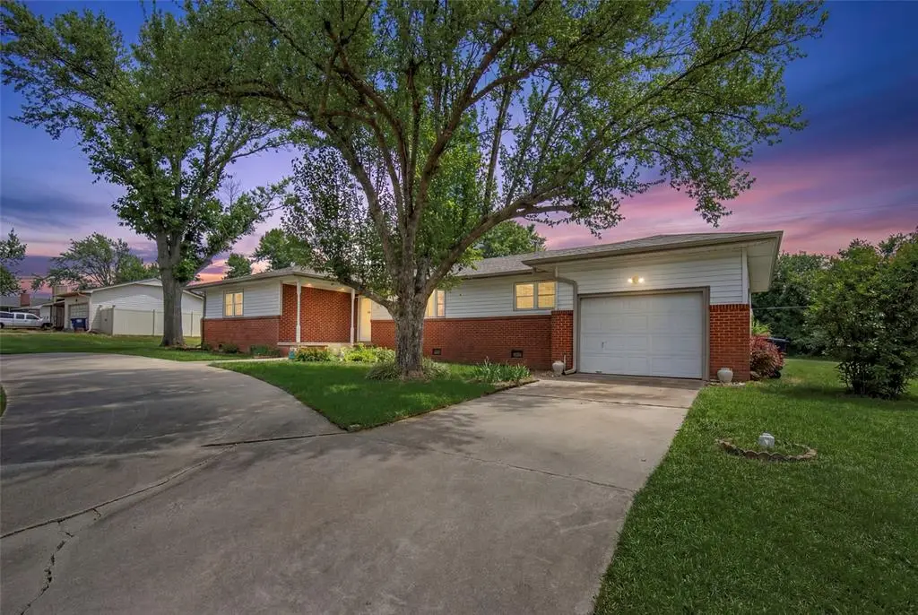 701 W 39th Street, Shawnee, OK 74804 - #1