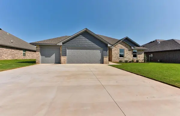 1935 W Flintlock Way, Mustang, OK 73064