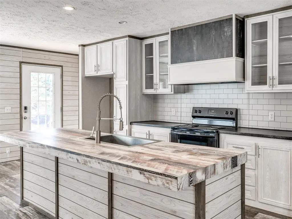 3063 E 108th Road, Wellston, OK 74881 - #1