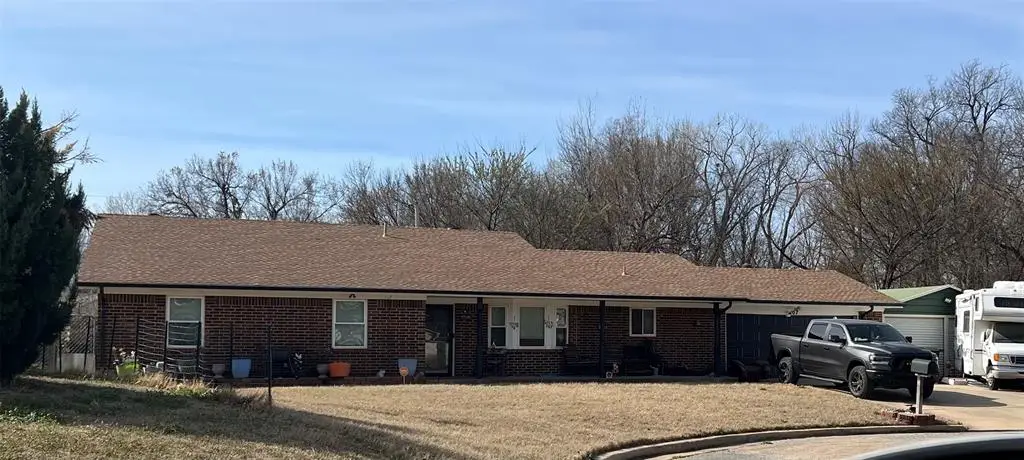 107 Glenwood Drive, Chickasha, OK 73018 - #1
