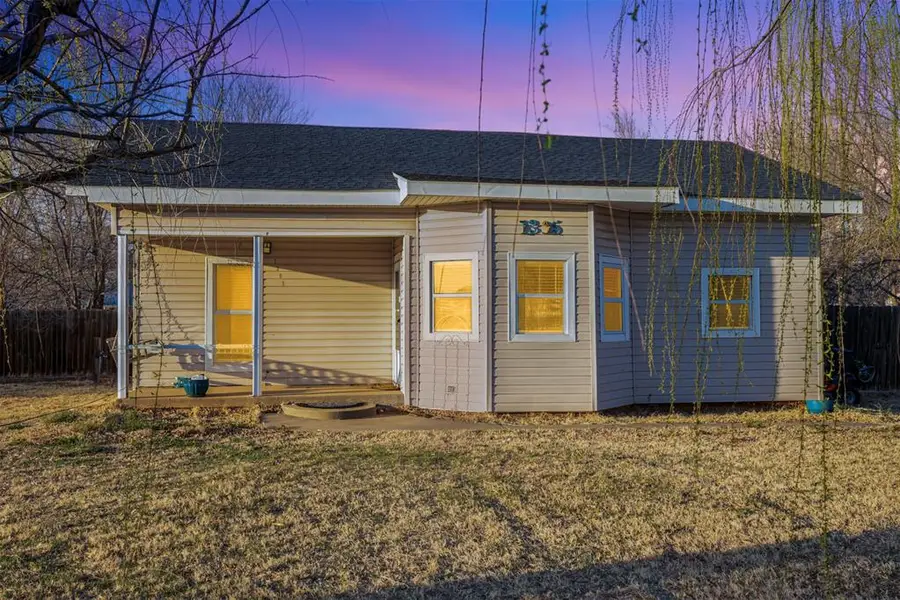 1305 W 6th Street, Elk City, OK 73644 - #3