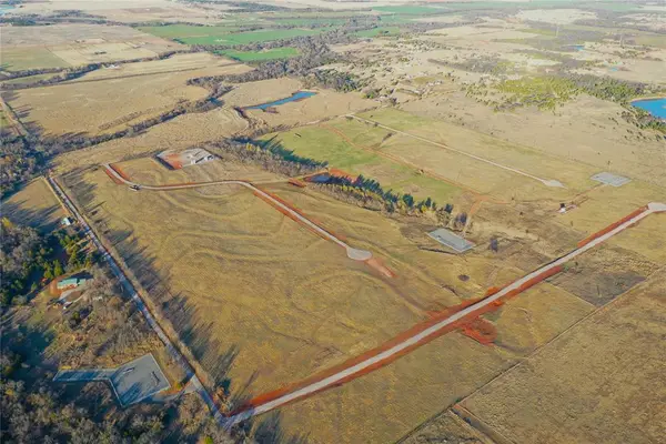 Prairie Wolf Dr. Drive #55B, Cashion, OK 73016