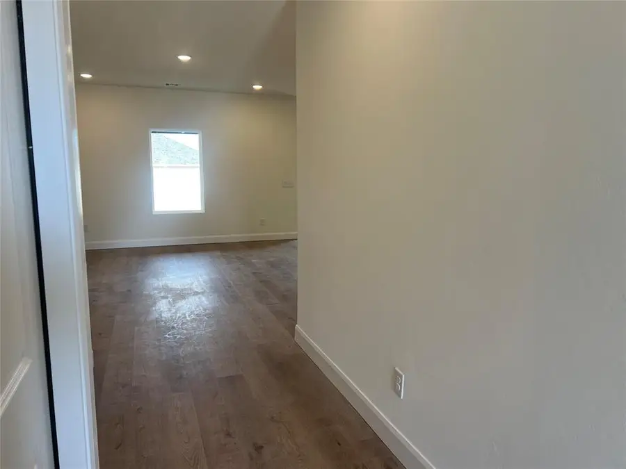 912 Shady Meadow Way, Chickasha, OK 73018 - #3