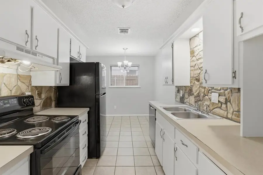 5704 NW 33rd Street, Oklahoma City, OK 73122 - #3