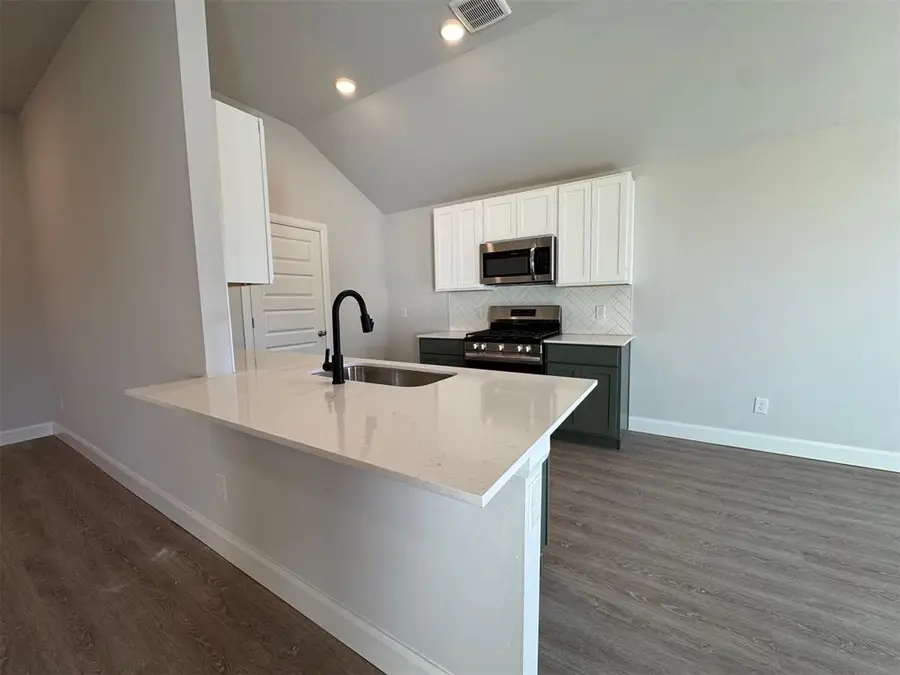 937 S Buffalo Lane, Mustang, OK 73064 - #3