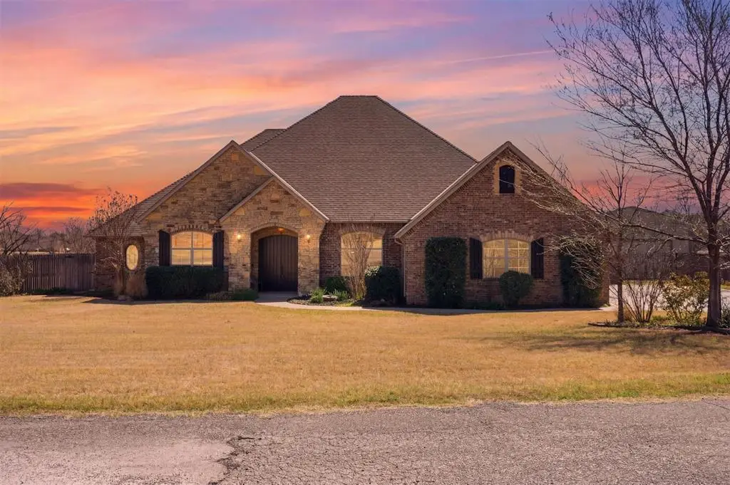 3104 Twin Lake Drive, Moore, OK 73165 - #1