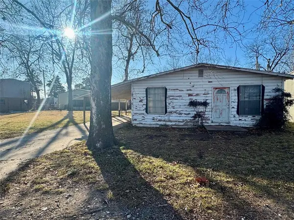 3045 Redtail Drive, Kingston, OK 73439