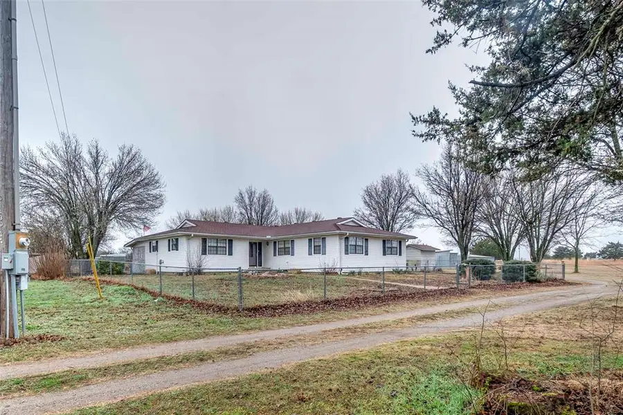 352529 E 850 Road, Stroud, OK 74079 - #2