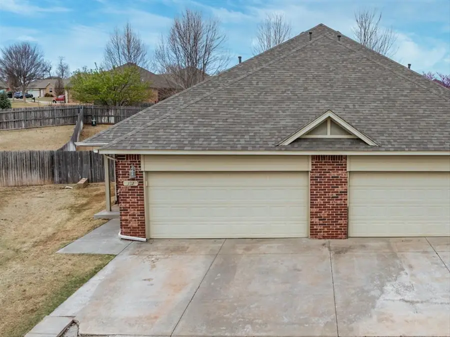 13821 Oxford Drive, Edmond, OK 73013 - #2