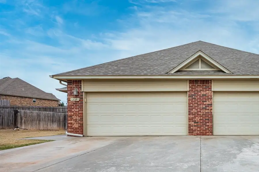 13821 Oxford Drive, Edmond, OK 73013 - #3