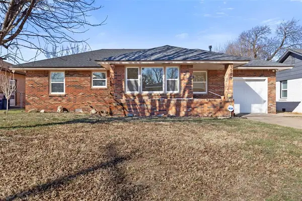 9507 Stratford Drive, The Village, OK 73120