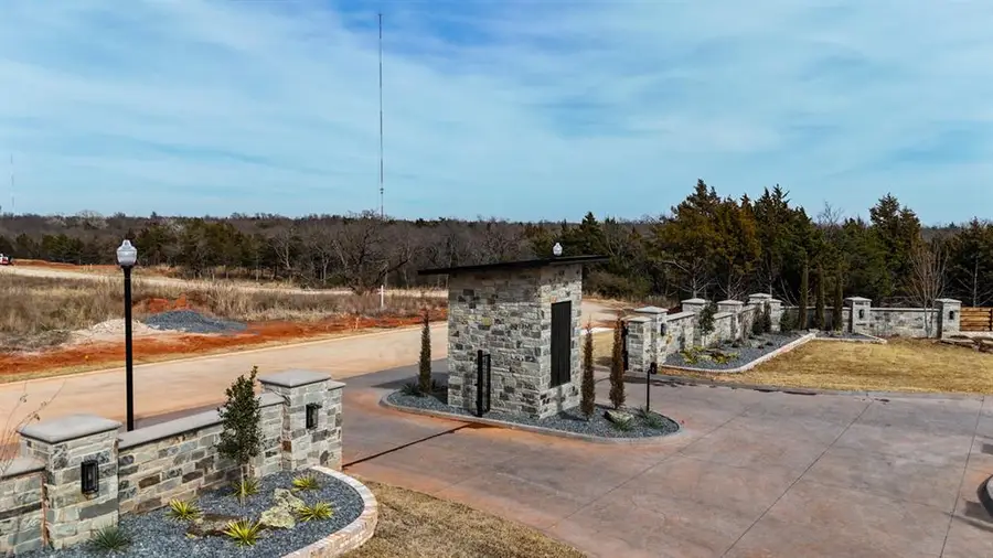 8266 E Wilshire Park Drive, Oklahoma City, OK 73111 - #3