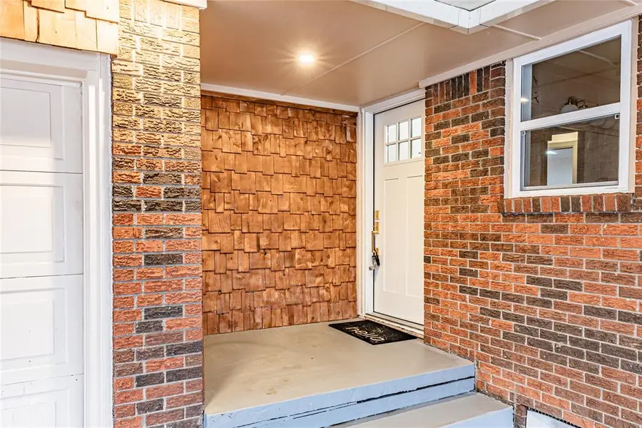 10420 Ridgeview Drive, Oklahoma City, OK 73120 - #2