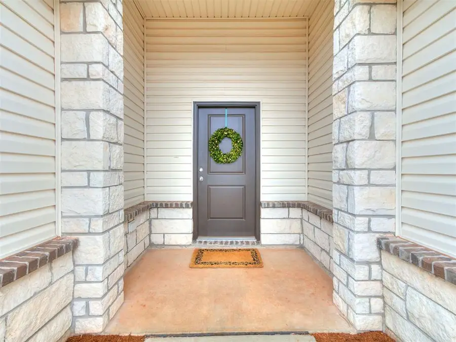 21185 River Mist Drive, Harrah, OK 73045 - #2