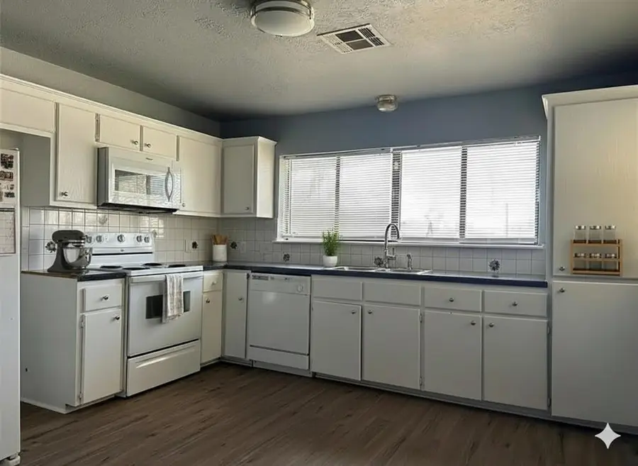 1611 NW 22nd Street, Lawton, OK 73505 - #3